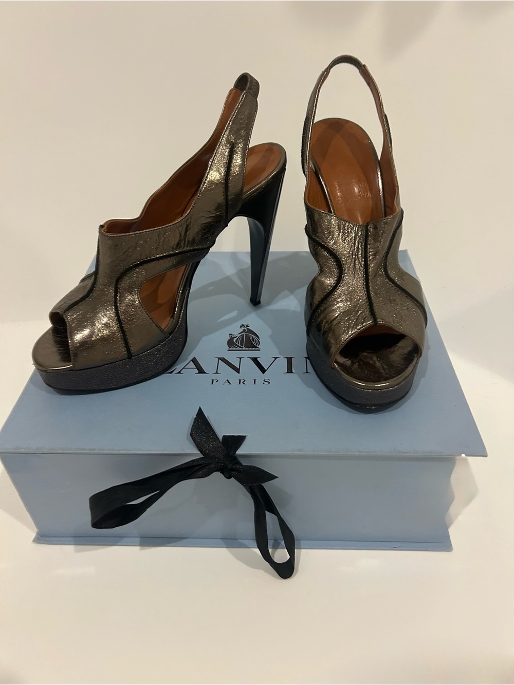Lanvin Paris Alber Elbaz Gray Metallic Leather Platform Slingback Heels EU 39